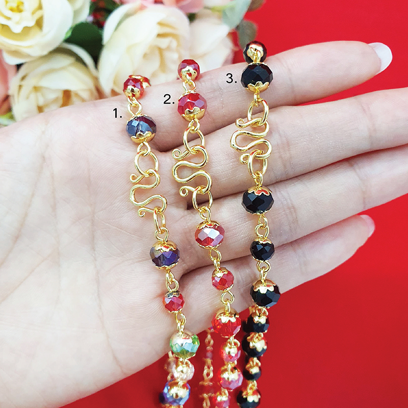 สร้อยคอคริสตัลโมดาร์กลมแบน สีนพเก้า แดง ดำ(นิล) ขนาด 8 มิล สลับ 6 มิล สายสีทอง ความยาว 24 นิ้ว สร้อยคอทอง งานชุบ แฟชั่น