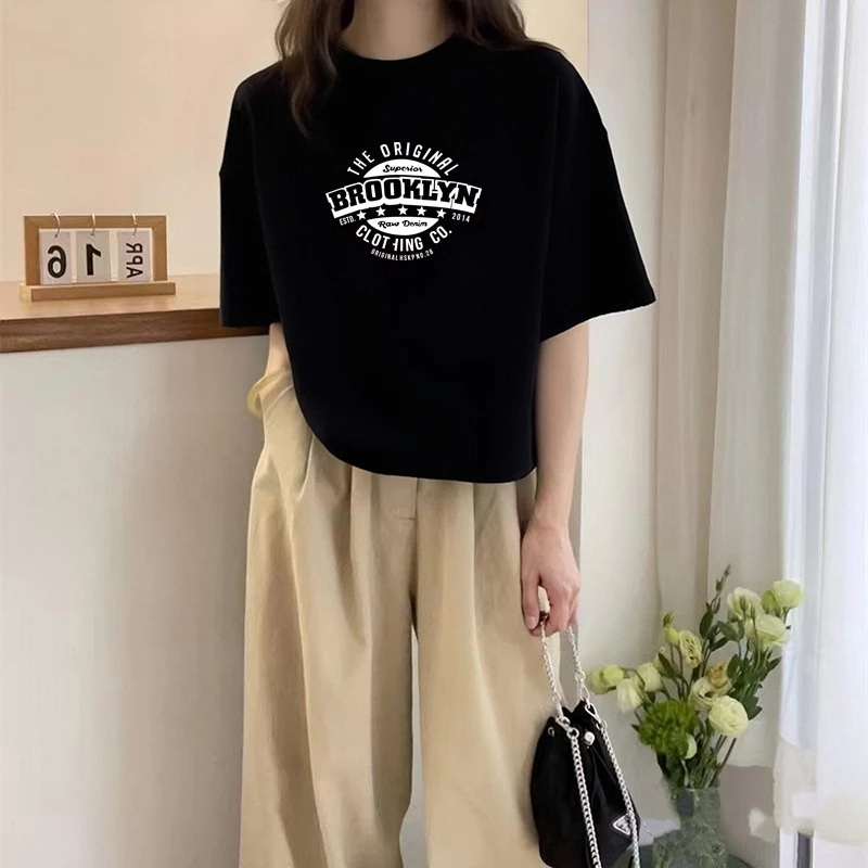 เสื้อครอปสาวอวบน่ารัก oversize เสื้อผ้าแฟชั่นไซส์ใหญ่ เสื้อยืดหญิงแขนสั้นแบบหลวมสไตล์เกาหลี สกรีนวินเทจ เซ็กซี่ เปิดหลัง thumbnail 9