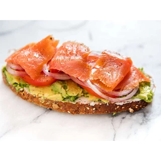 ปลาแซลมอนรมควันแบบสไลซ์ เกรดพรีเมียม แช่แข็ง ขนาด 1 กก. - Frozen smoked atlantic salmon slice