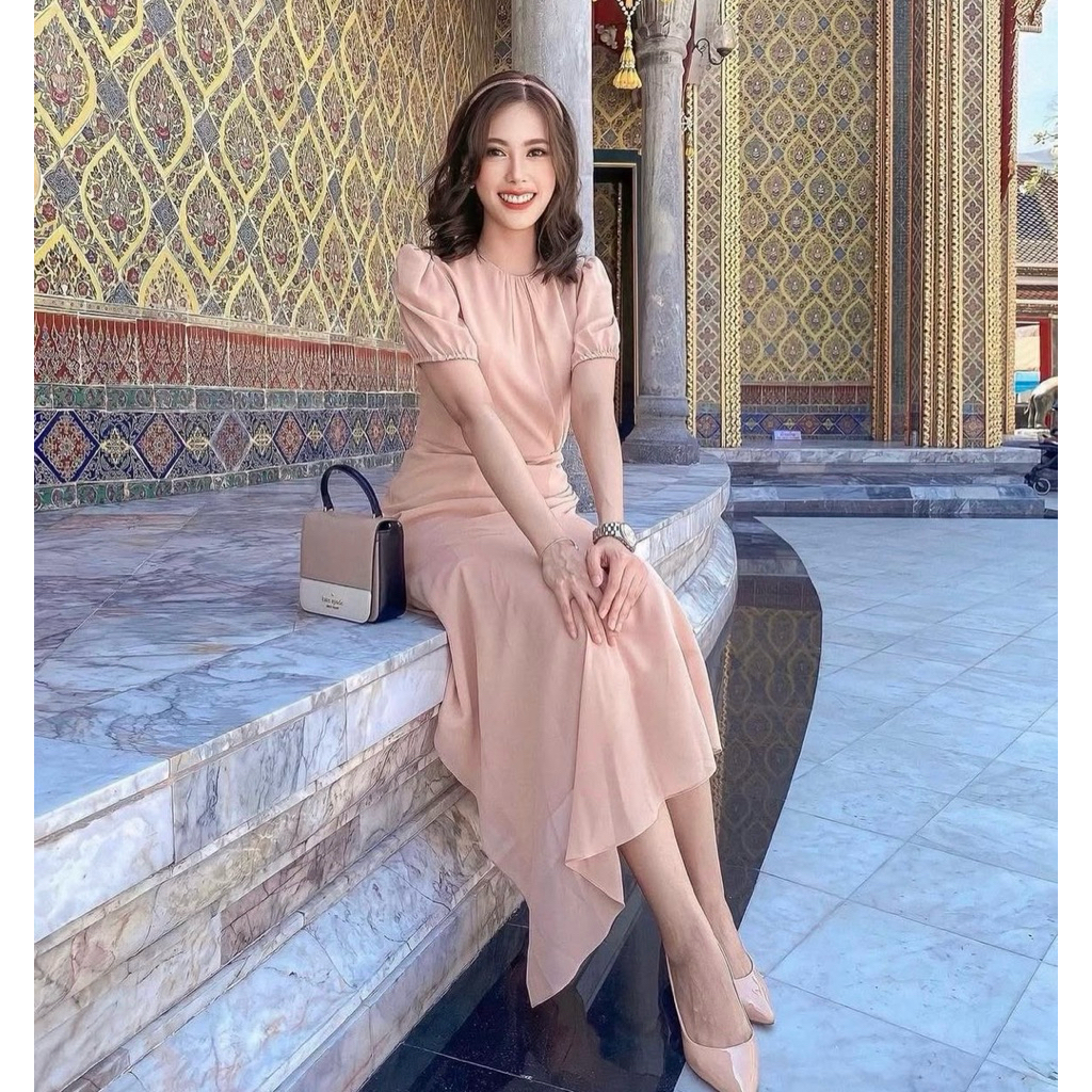 ส่งต่ออดรสออกงาน Peace.eveninggown size B มือสอง ช้อป 1,990 งดต่อราคานะคะ งานจริงกับสัดส่วนอยู่รูปท้