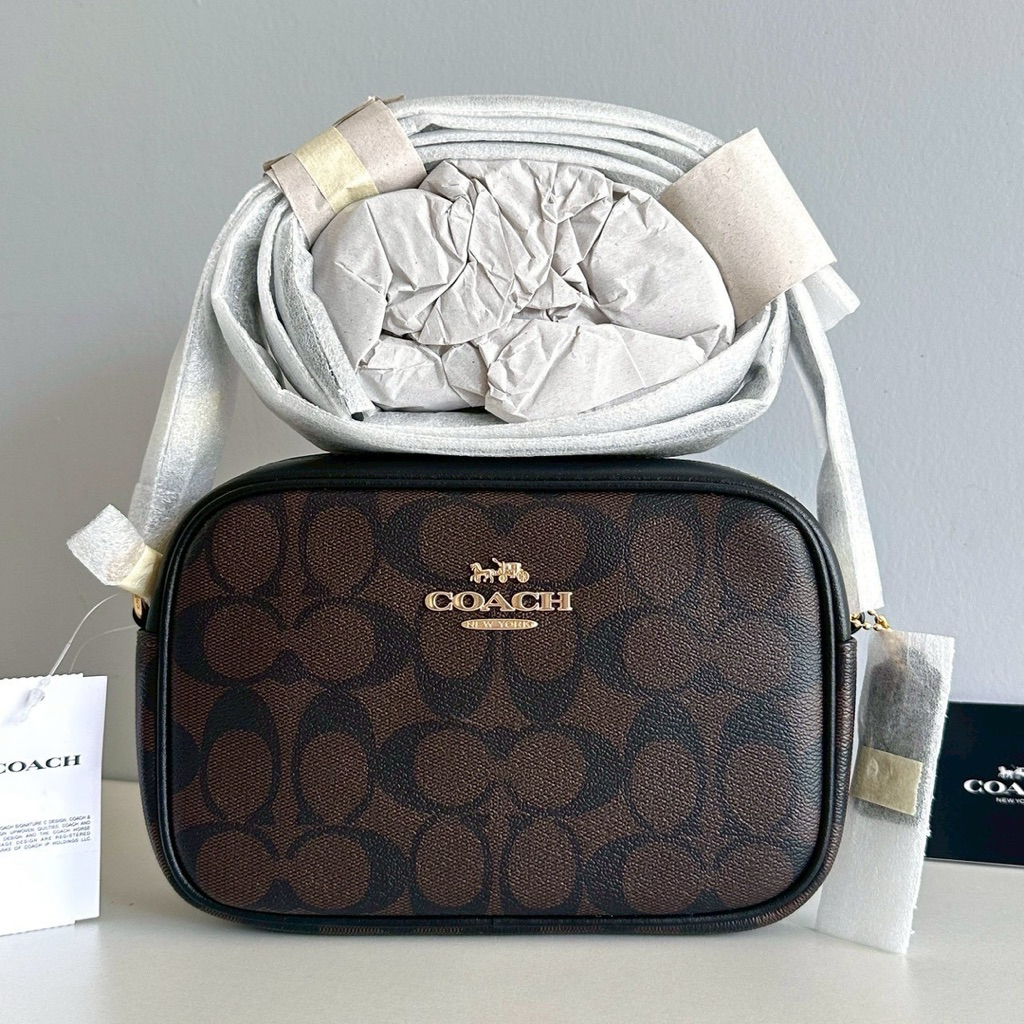 👑ผ่อน 0%👑 กระเป๋าสะพาย Mini Jamie Camera Bag Style No. CQ874