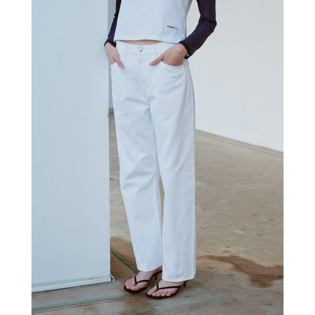 Girlfriend Comfort - Soft Twist Wide Jeans กางเกงยีนส์ทรงขากว้างตะเข็บบิด (มีให้เลือก 2สี)