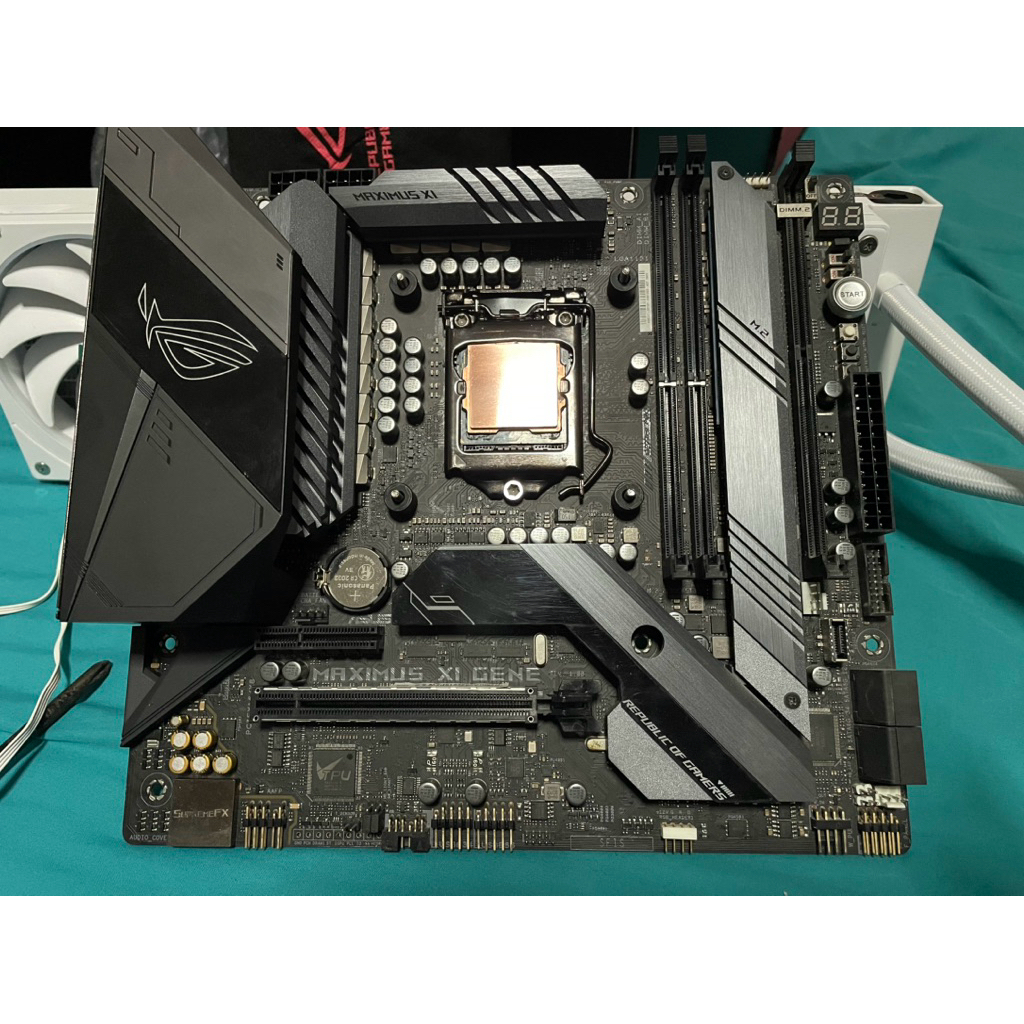 i9 9900k + ROG MAXIMUS XI GENE Z390 LGA1151