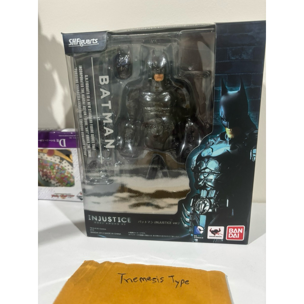 SH Figuarts Batman Injustice Gods Among Us DC Comics Video Game Action Figure มือสองสภาพดี