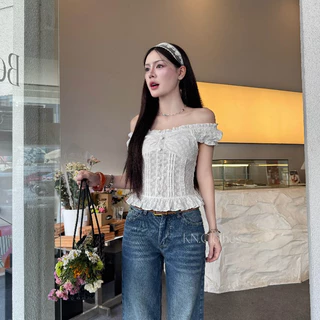 Florea top : เสื้อแขนตุ๊กตา เย็บจีบหน้าอก ตีเกล็ดหน้าเข้ารูป แต่งกระดุมปั้ม ผ้าปักลายดอกไม้ KN.Clothes