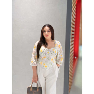 Maharani - Ivy Floral Top เสื้อสาวอวบ(เป็นเสื้อครอปสั้น) - อก 38-46“ - #T146