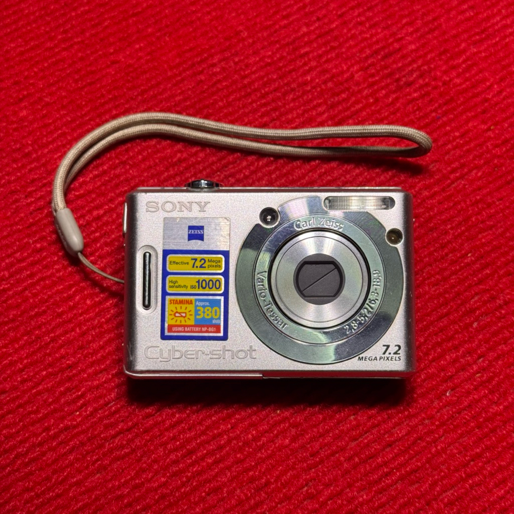 [ขายตามสภาพ] Sony Cyber-shot DSC-W35 (Y2K Camera) - 7.2MP | อาการภาพมัว (โปรดอ่านรายละเอียด)