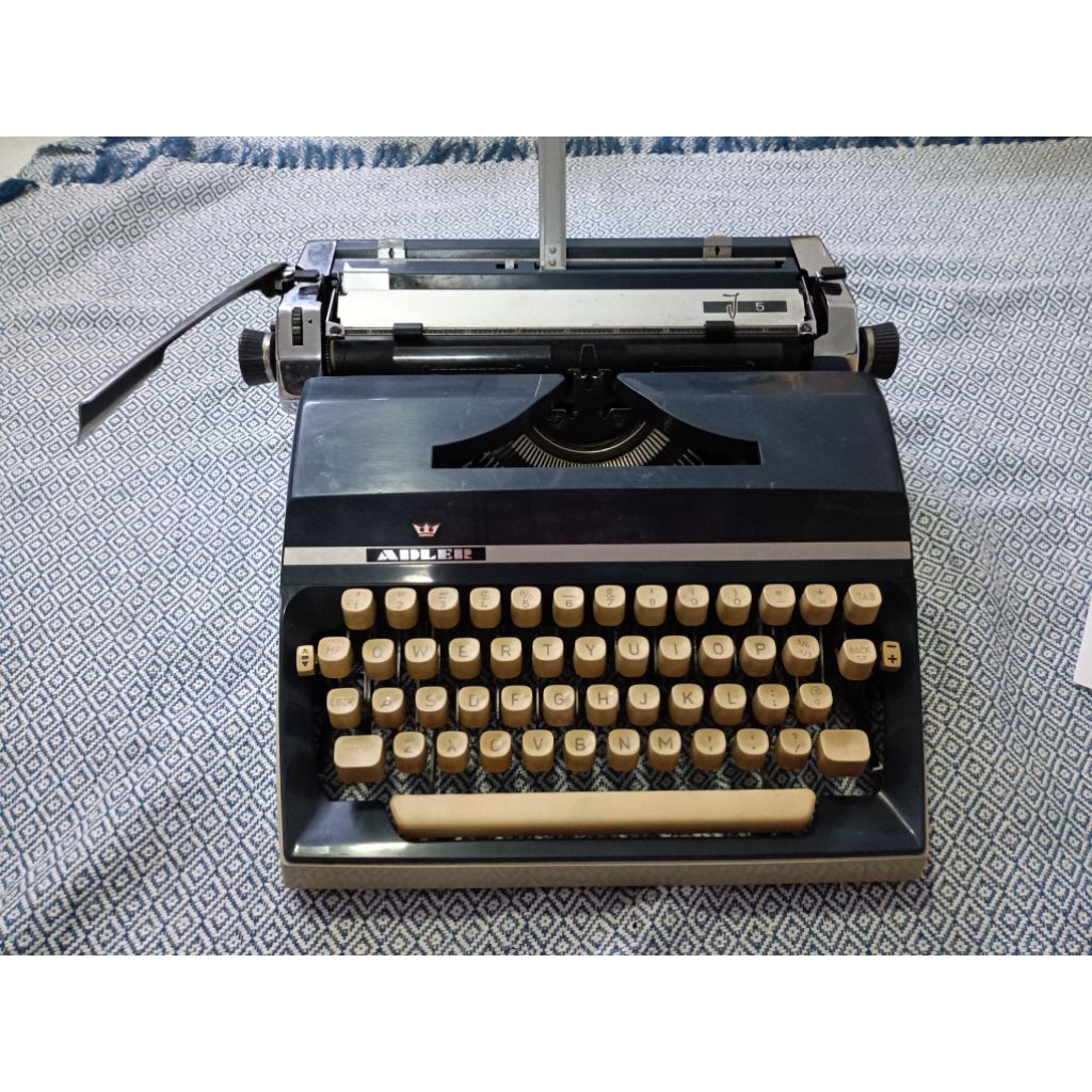 พิมพ์ดีด ADLER  แป้นภาษาอังกฤษ