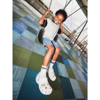 Crocs รองเท้าแตะ สำหรับเด็ก ผู้ใหญ่เท้าเล็ก Classic Clog 206991-100 / 206991-2Y2 / 206991-001