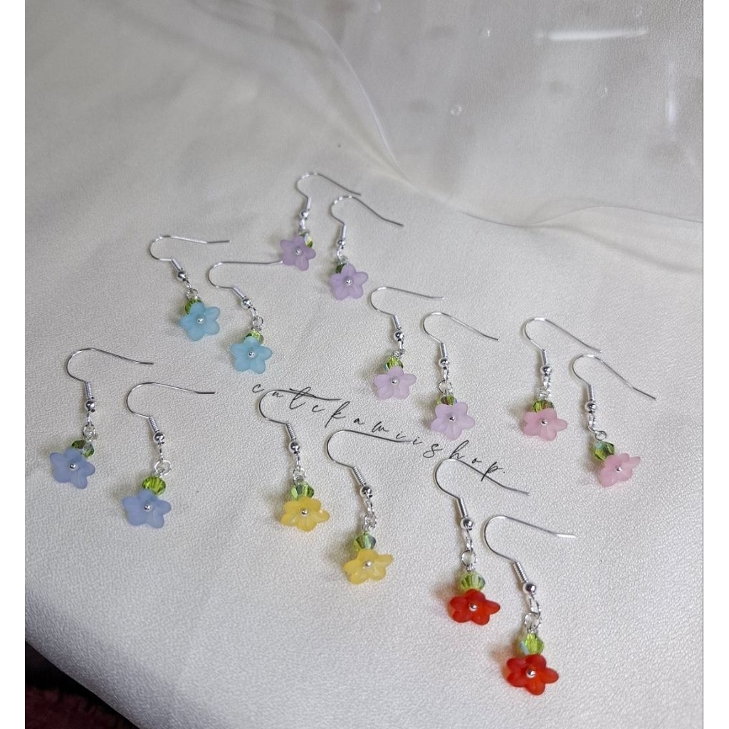 ต่างหูดอกไม้ลูกปัด cutekawiishop.