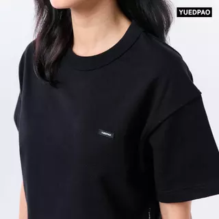 Yuedpao Signature Crop 2026 ผ้าหนาทรงสวย ยับยากไม่ต้องรีด เสื้อครอป โอเวอร์ไซส์ สี Black