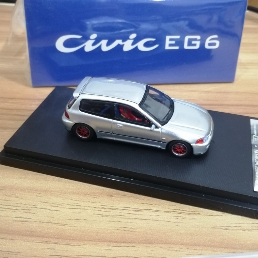 1/64​ Street​ Weapon​ Honda​ Civic​ EG​6​ Silver 1 of 500