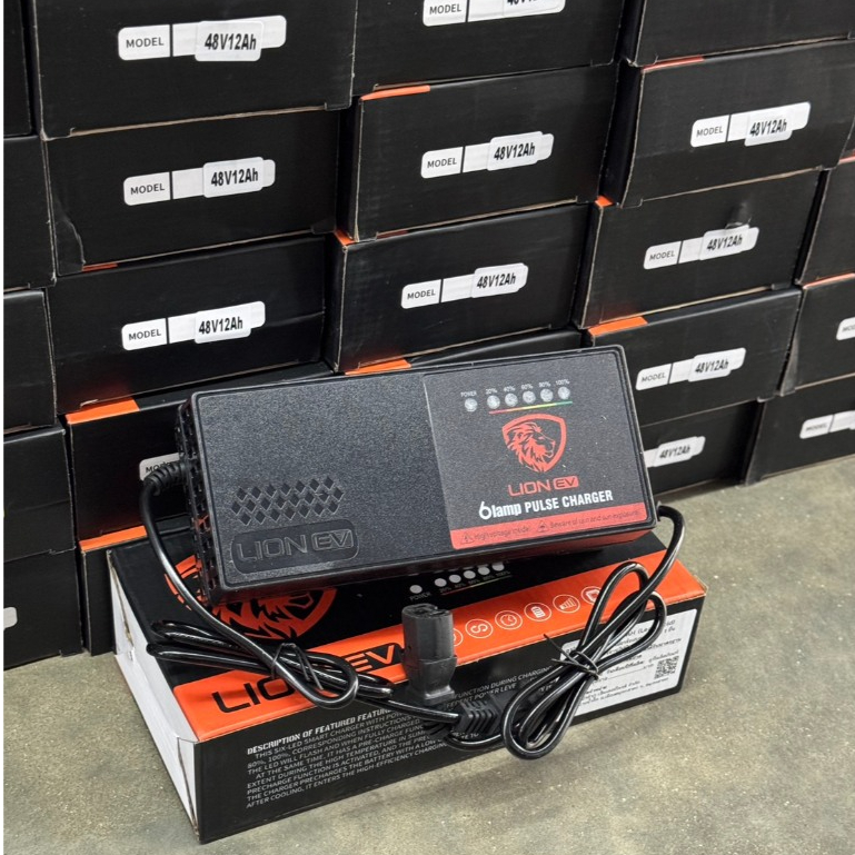 สายชาร์จ (Lion) 48V/12Ah สกู๊ตเตอร์ไฟฟ้า 48V/20Ah รถสามล้อไฟฟ้า (มีแถบบอกเปอเซ็นแบต)