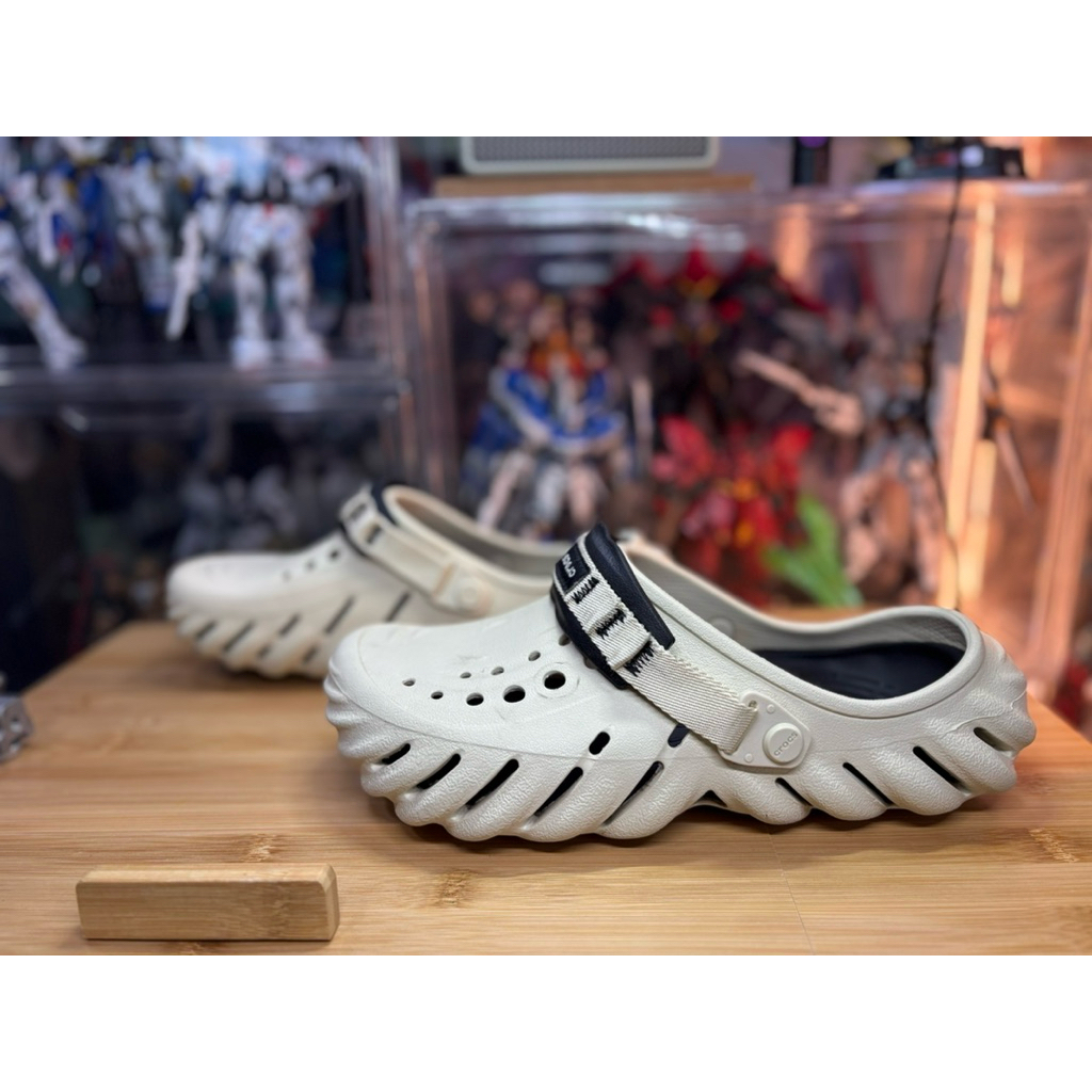 Crocs Echo Clog   “ Bone Black “ M8us/42/26.5cm