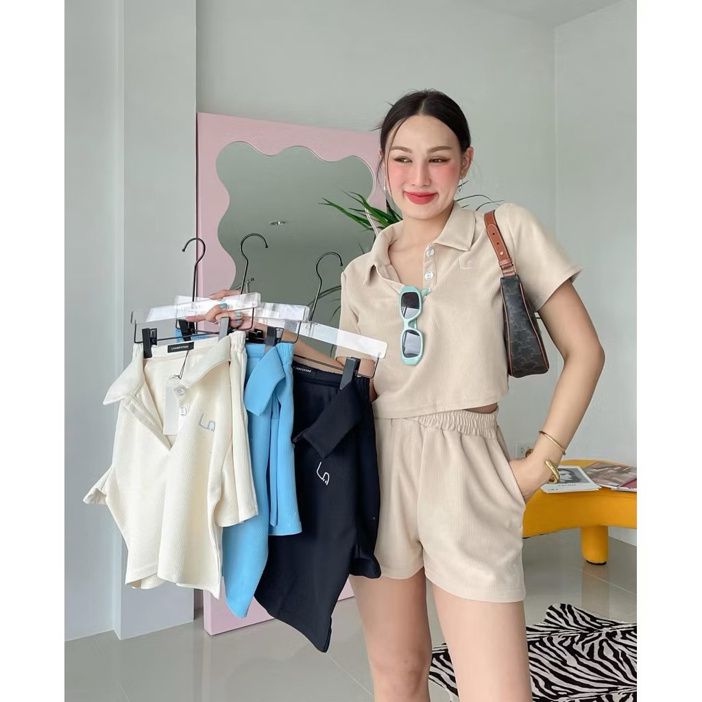 ส่งต่อ ชุดจาก Loonnystore ชุดเซต รุ่น Maylinda Set สีขาวครีม สภาพใหม่