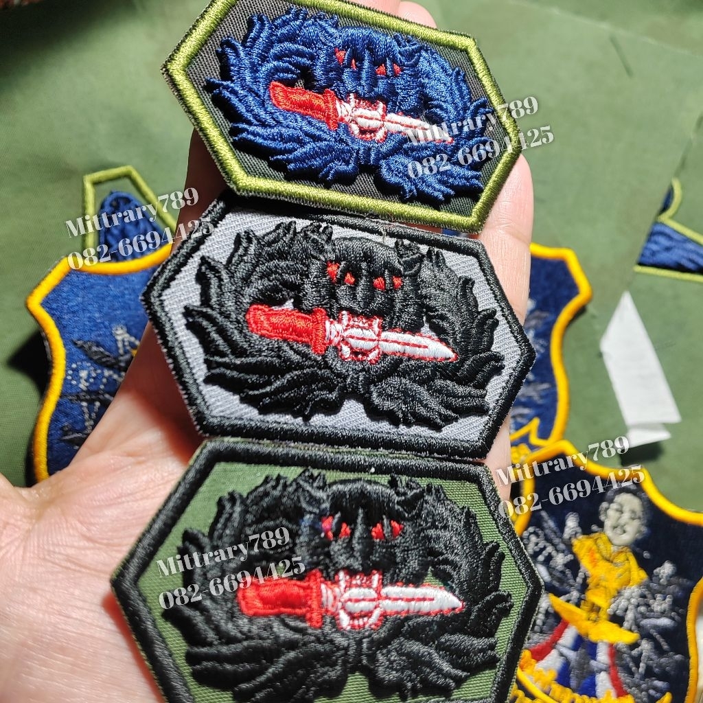 อาร์ม​ปัก​โลโก้.. เสือคาบดาบ.. (แบบปัก3มิติ)​ พื้นเขียวปักดำ