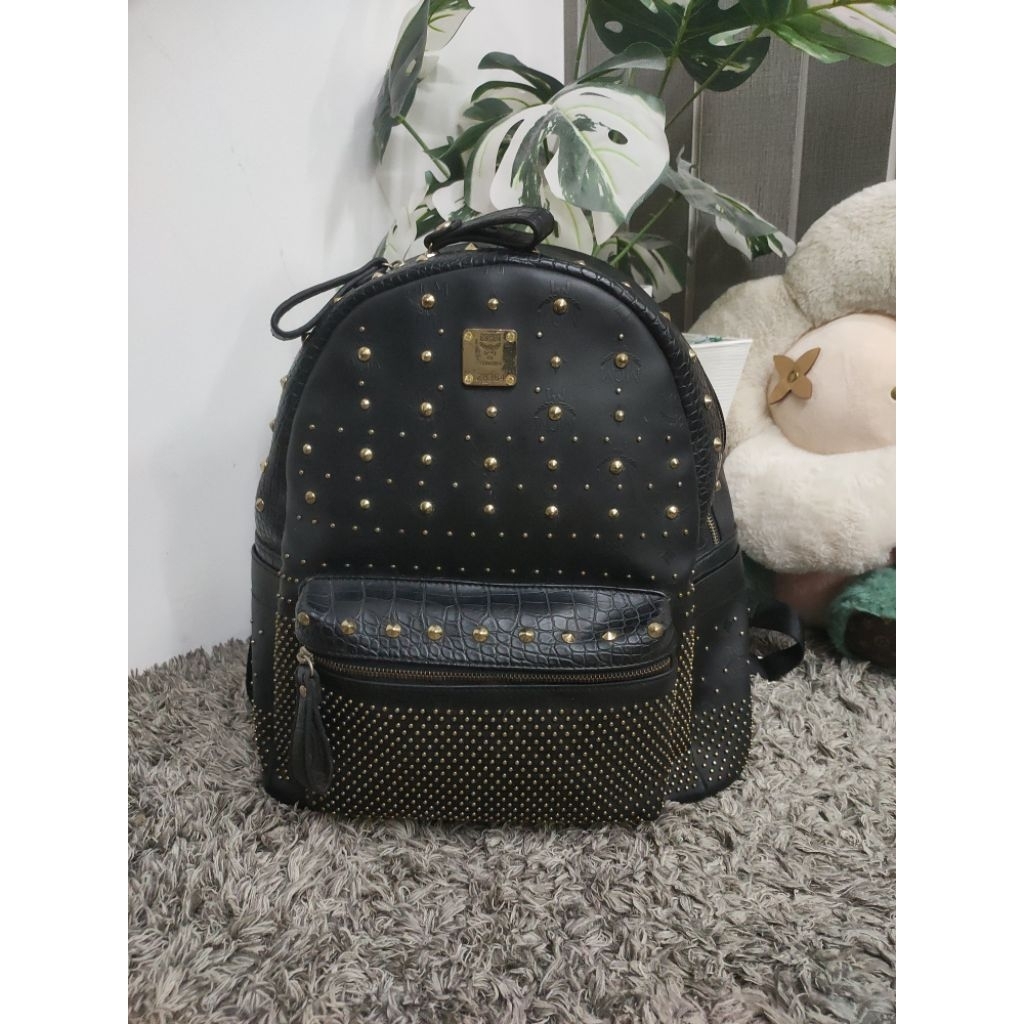 กระเป๋าเป้ MCM มือสอง mcm backpack