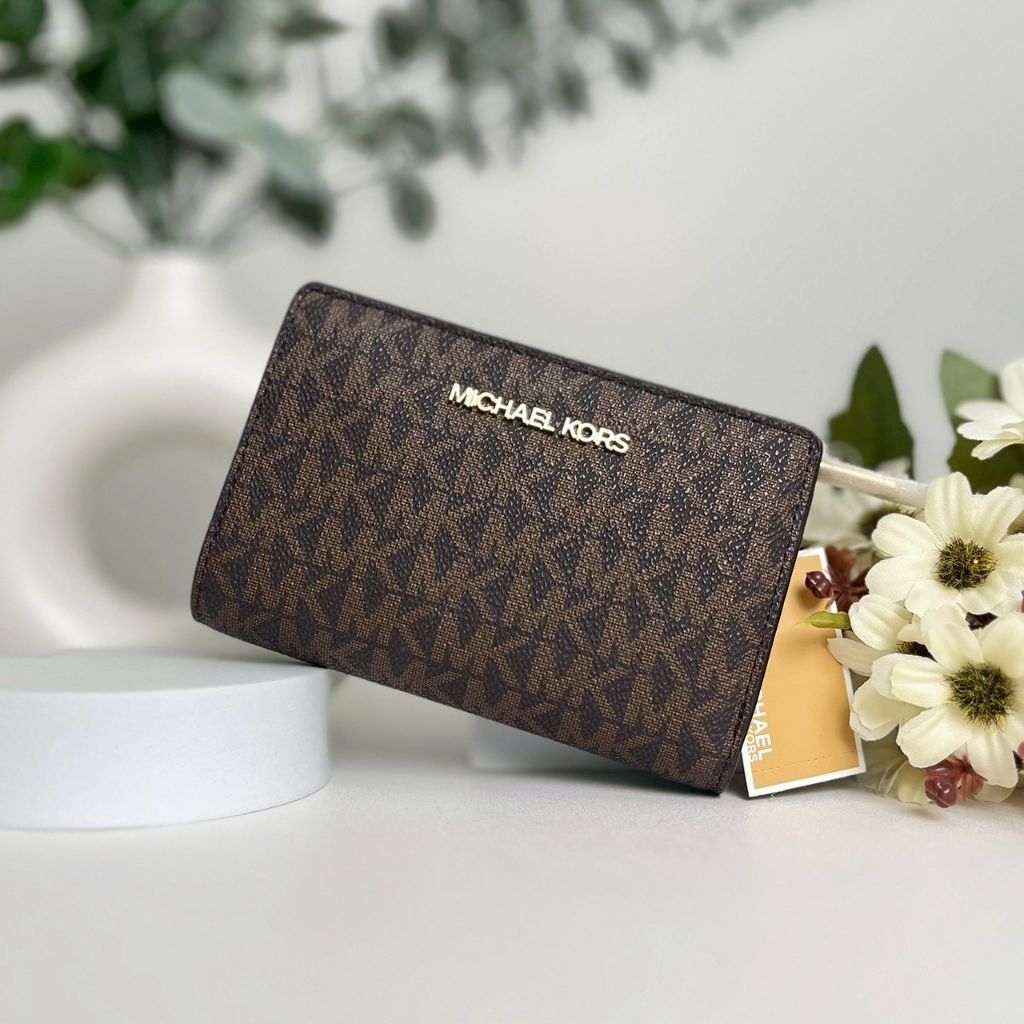 Michael Kors Medium Signature Logo Wallet 35F8GTVF2B Brown 35F8GTVF2B