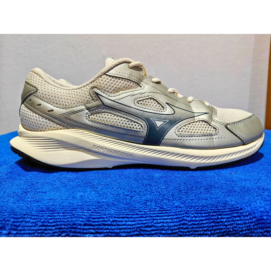 รองเท้าวิ่ง Mizuno Spark 9 แท้ มือสอง ไซส์ 9US / 42EU / 27CM