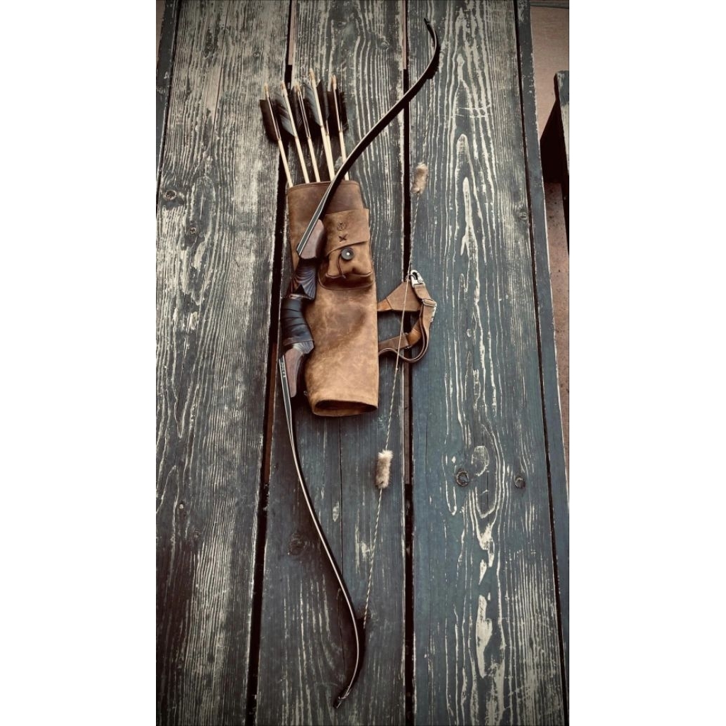 ธนู Black HunterLongbowRecurveยาว... 60"

แรงดึง...25 - 35 #

ใหม่เอี่ยม