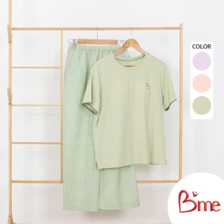 B'me ชุดเซ็ตรูปแบบเสื้อแขนสั้นคอกลม พร้อมกางเกงขายาว รุ่น ME8824 มี 3 สีม่วง สีเขียว สีโอลด์โรส สี M.3