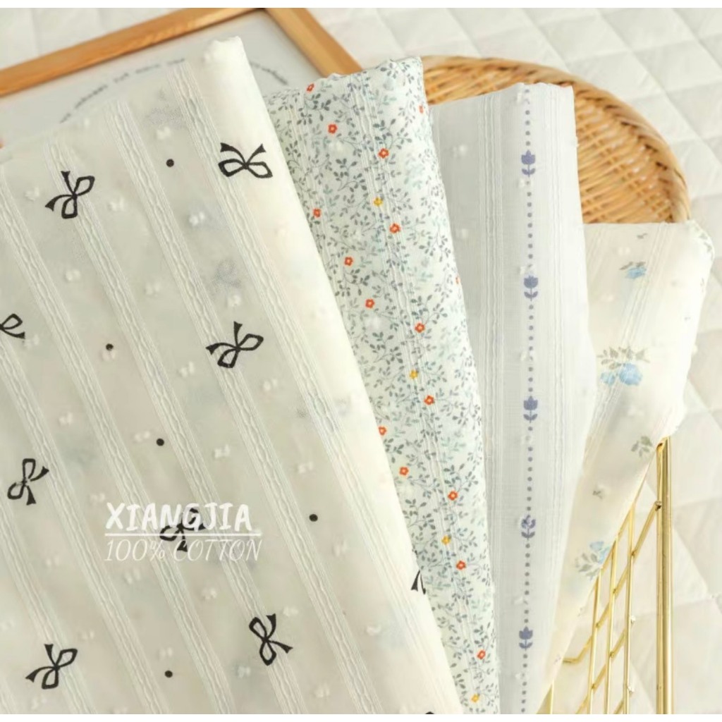 Preorder-ผ้าคอตตอนJacquard(ทอลายในเนื้อผ้า) คอตตอน100% หน้ากว้าง 145ซม. ผ้าเมตรนำเข้า