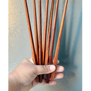 ไม้ล่อปลากัดคุณหมีชาแนล รุ่นอะคริลิกเพียว สีดำ ใช้สำหรับล่อปลาให้ว่ายน้ำ และออกกำลัง