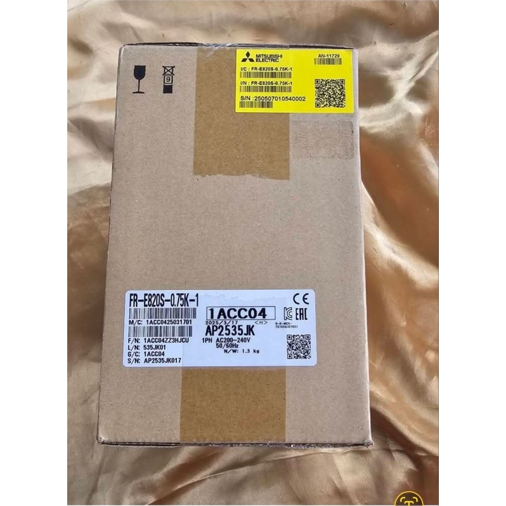 Invertor Mitsubishi FR-E820S-0.75K-1