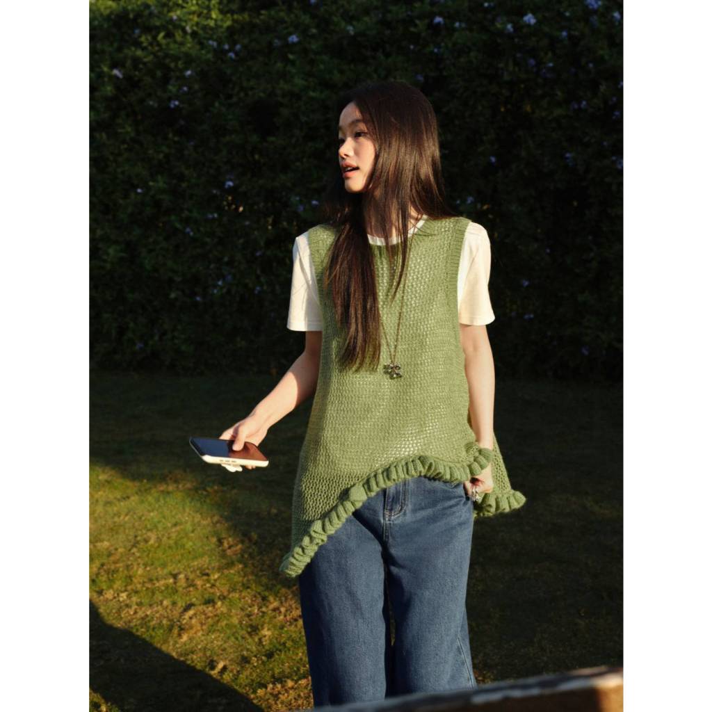 [Preorder] KUOSE : Asymmetrical Hollow Knit Vest
