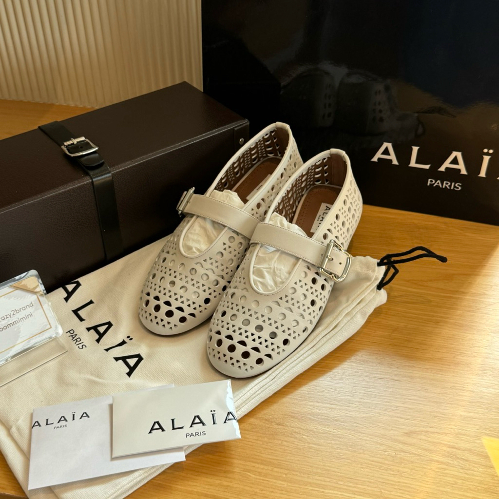 New Alaia shoes Size 36 ของใหม่
