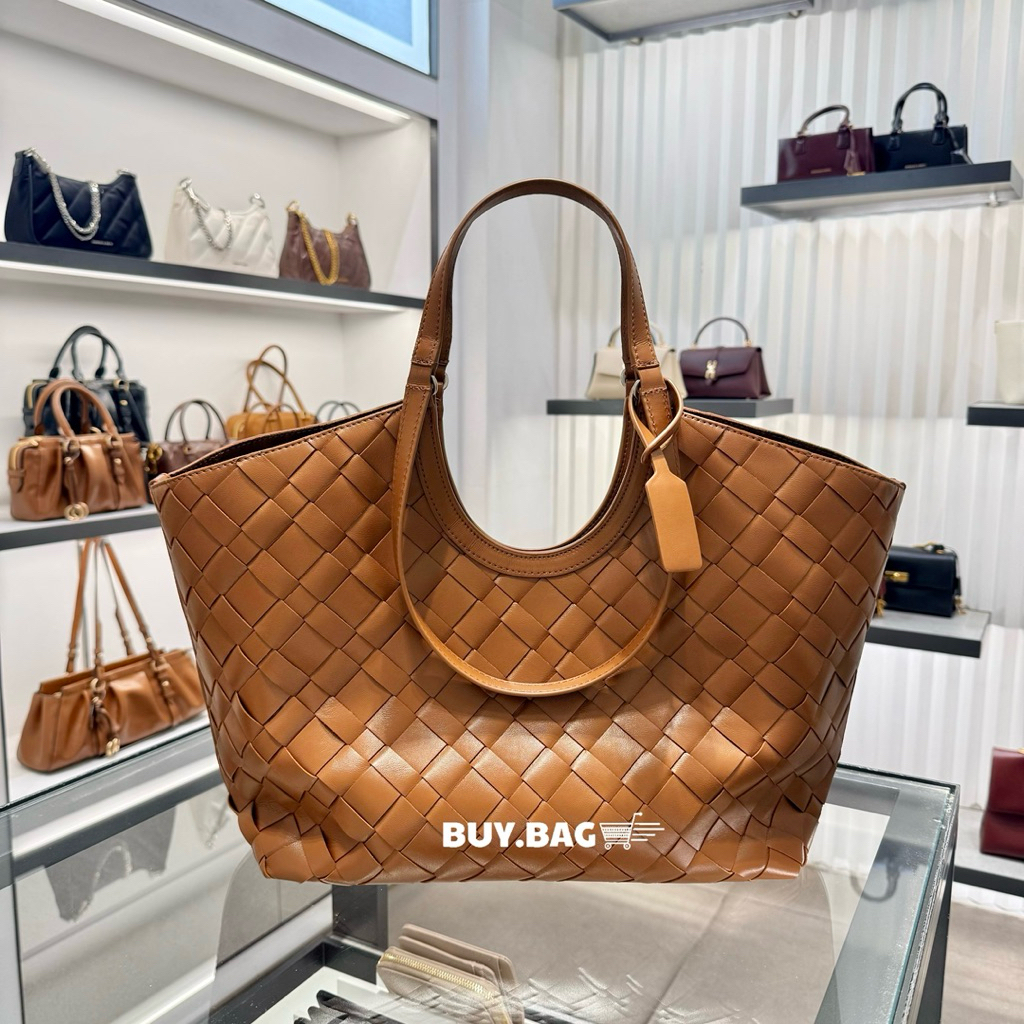 CHARLES & KEITH : CK2-30701583 กระเป๋าโท้ทแบบสานรุ่น Ivette