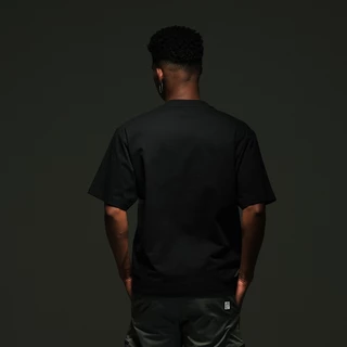 DAVIE JONES [BLK STREET] เสื้อยืดผู้ชาย Graphic Oversized Fit T-Shirt สีดำ WA0304