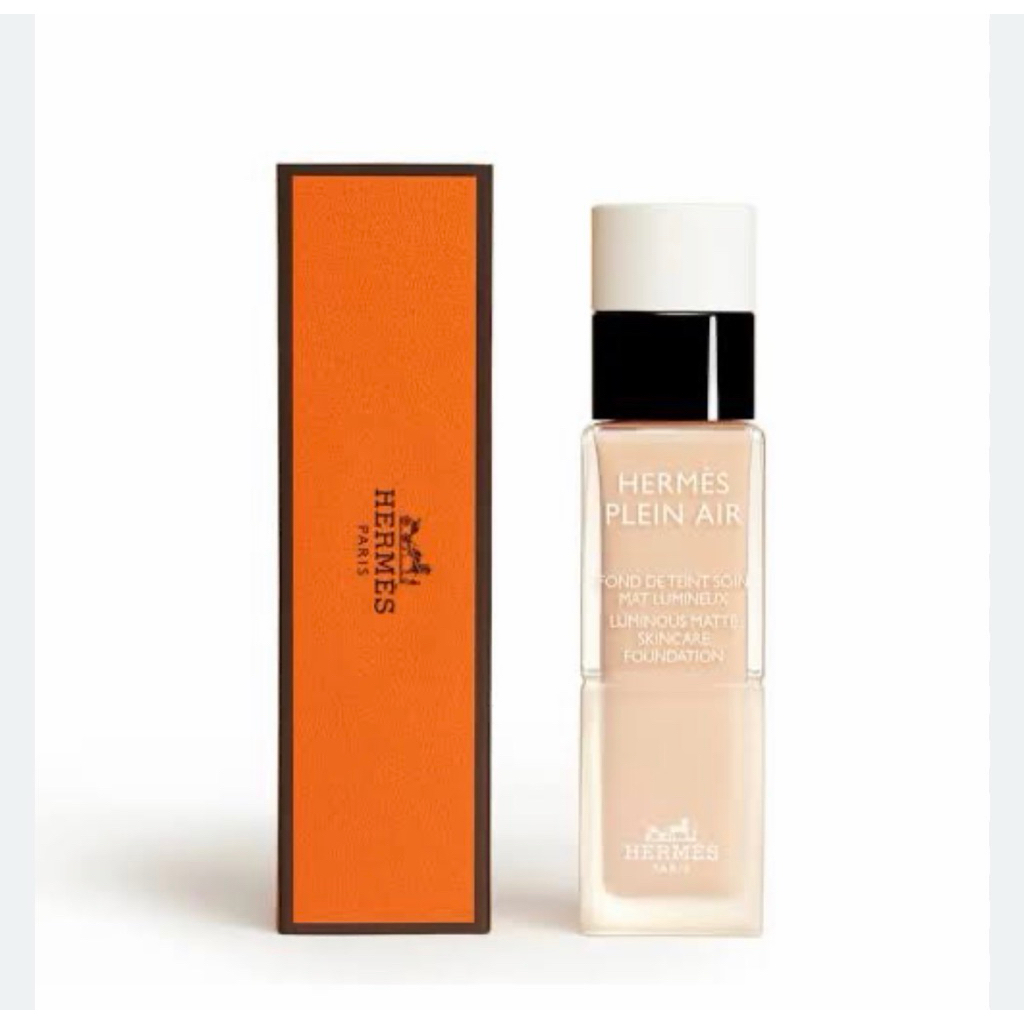 Hermès Plein Air, Luminous Matte Skincare Foundation กดเลือกสีได้ค่ะ