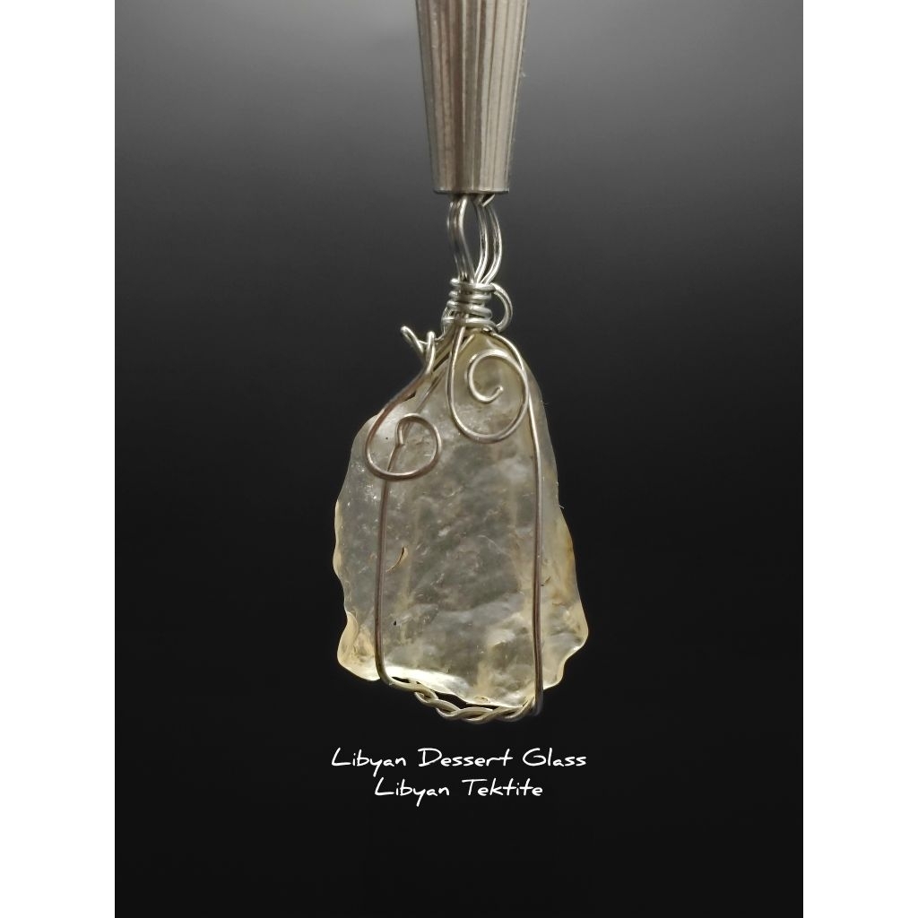 ✨ จี้ห้อยคอ แก้วทะเลทรายลิเบีย ( Libyan Dessert Glass ) หรือ สะเก็ดดาวลิเบีย ( Libyan Tektite ) แบบถ