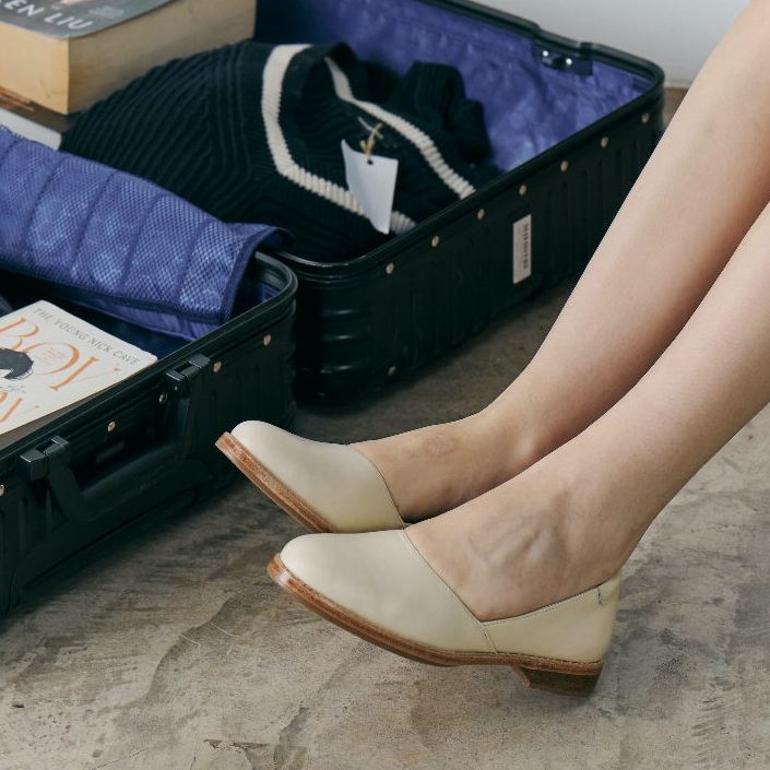 24PAIRS Evelynn - Ivory รองเท้าหนังวัวแท้ พร้อมส่ง