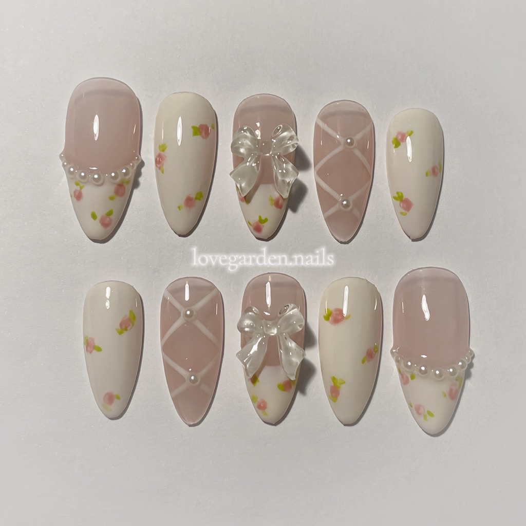 Baby Blossom - press on nails