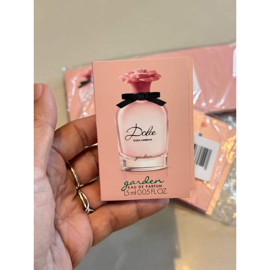 Floral-Gourmand (ดอกไม้หอมหวาน) ที่ให้ความรู้สึกสดชื่นและโรแมนติก  1.5ml