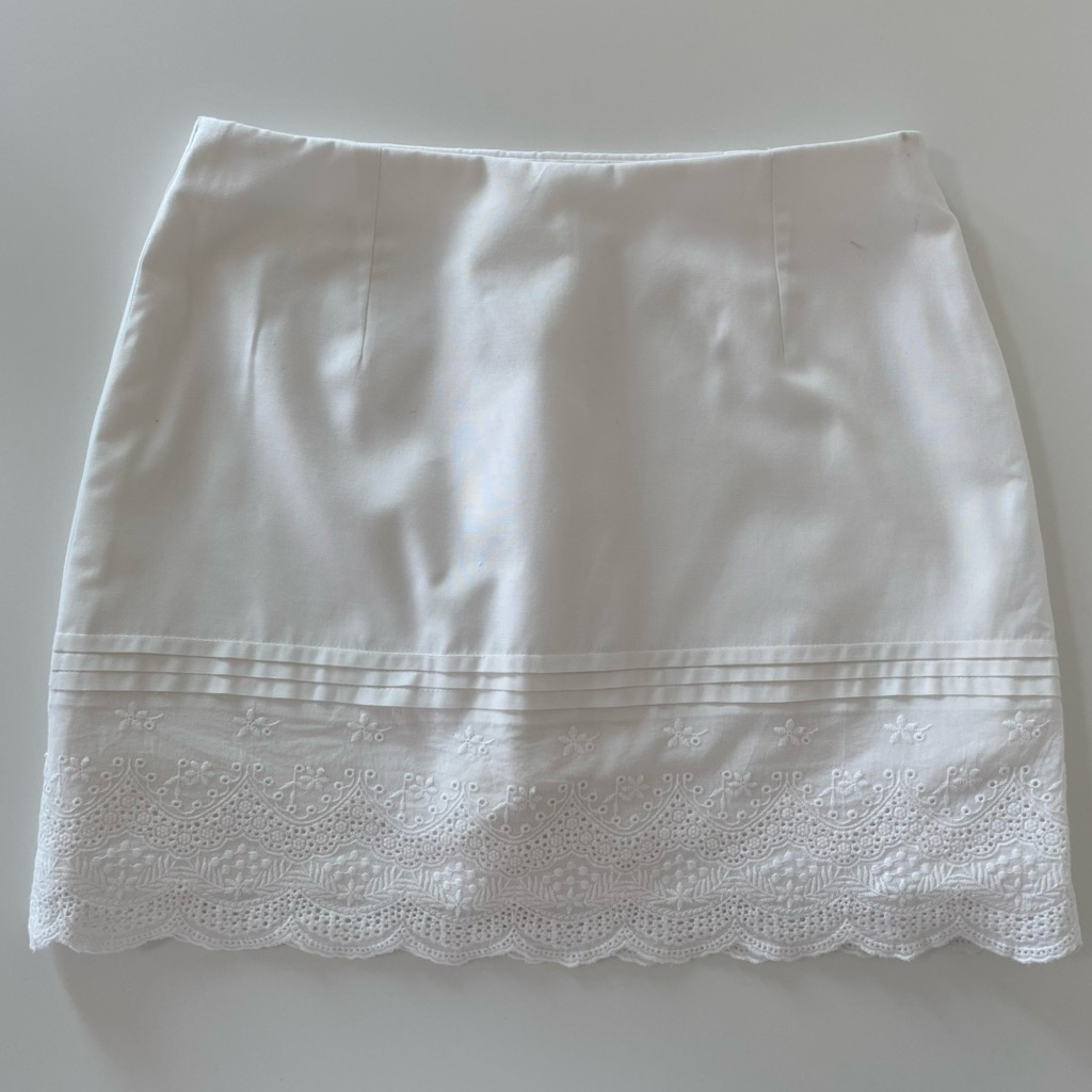 Olivia Skirt-Blissey.co กระโปรงกางเกง กระโปรงสั้นลูกไม้