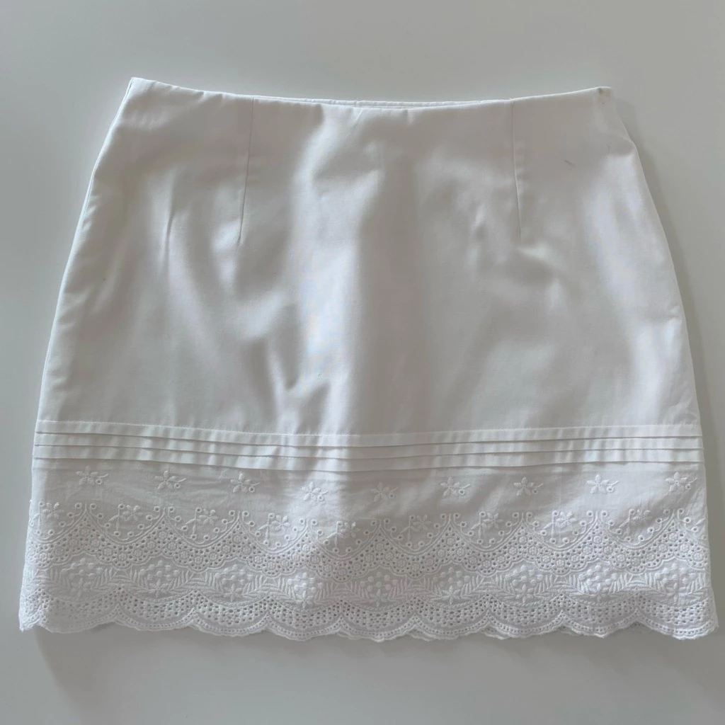 Olivia Skirt-Blissey.co กระโปรงกางเกง กระโปรงสั้นลูกไม้