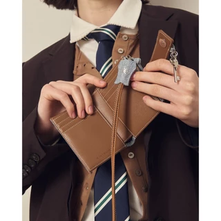 GLISS - GIGLIO WALLET WITH STRAP กระเป๋าสตางค์ มีสายห้อยคอถอดออกได้ ใบเล็ก เบาบาง มีช่องใส่ธนบัตร เหรียญ และบัตร 10-12 ใ