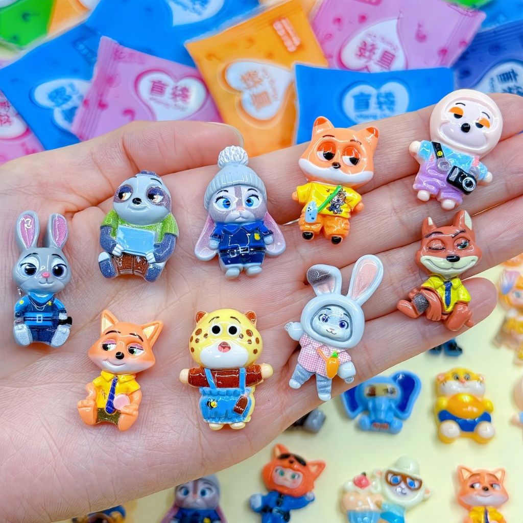 ถุงสุ่มของเล่น Zootopia, ของรางวัลสำหรับนักเรียน, ของเล่นเสริมการเรียนรู้สำหรับเด็ก, กล่องสุ่ม DIY, ของเล่นเด็ก