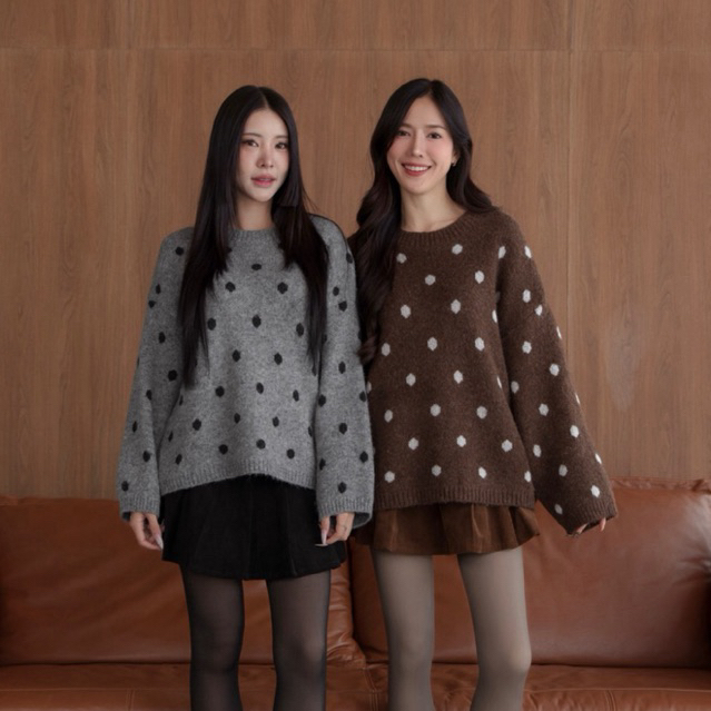 S156 - Cozy dot sweater