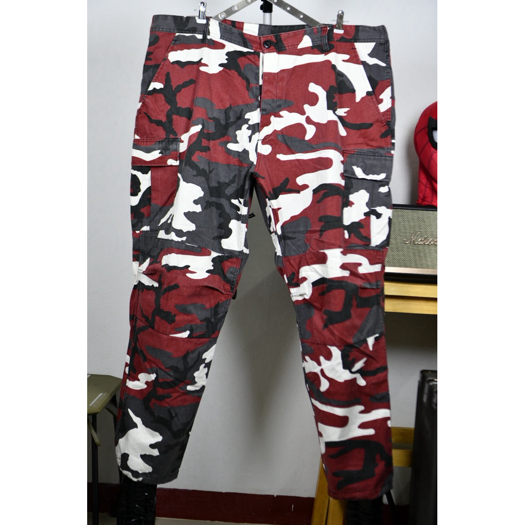 กางเกงคาร์โก้ลายพรางสีแดงมือสอง (Red Camo) รุ่น Rothco Color Camo Tactical BDU Pant เอว43-47“