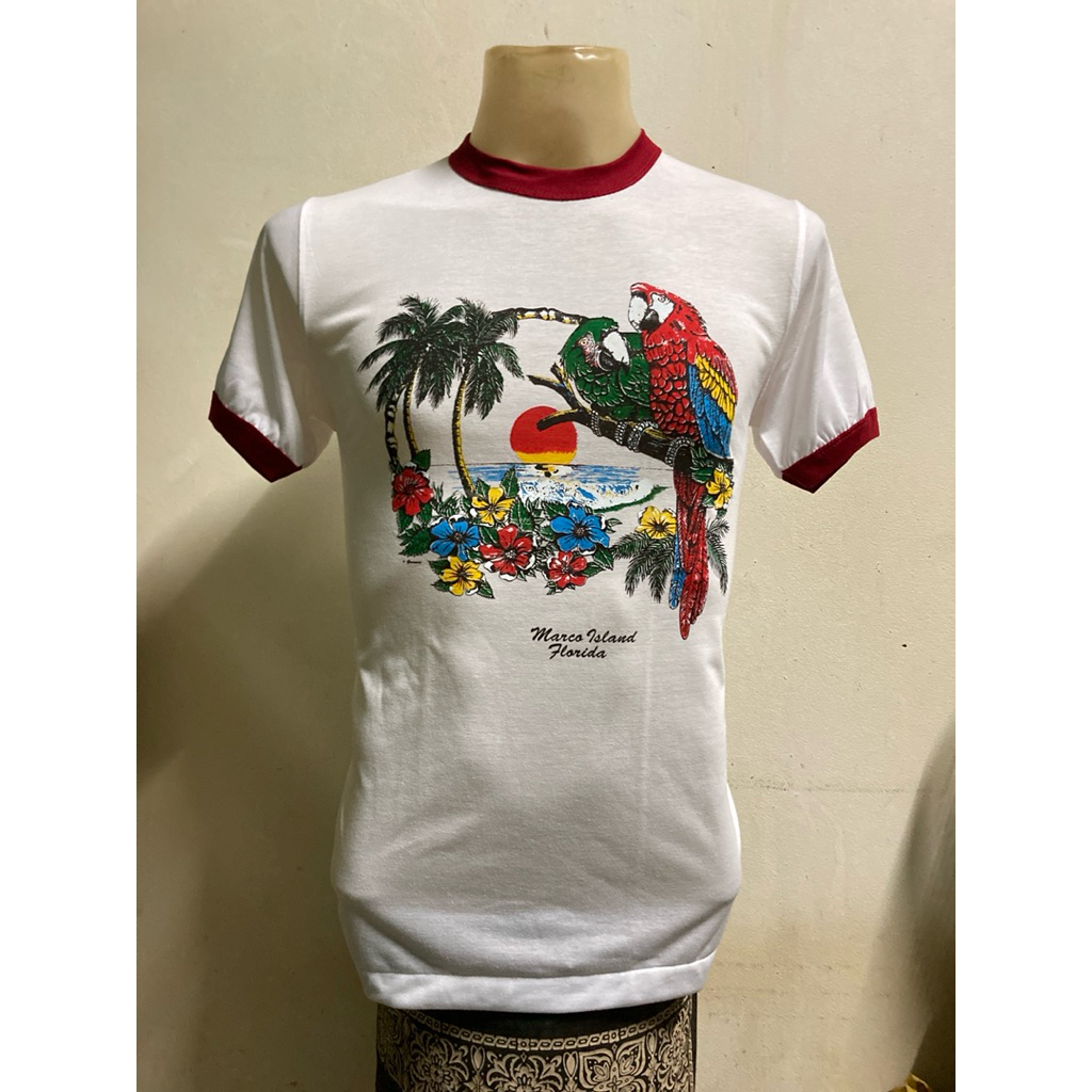 เสื้อยืด ลายฮาวายนกแก้ว สไตล์วินเทจ