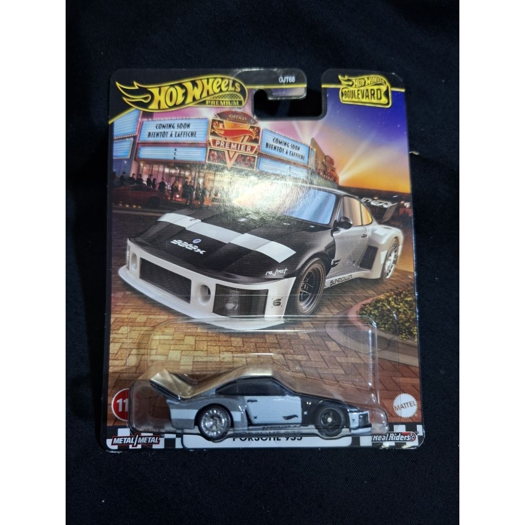 โมเดลรถ Hot Wheels Premium Boulevard Porsche 935 หมายเลข116 เป็นของสะสมขนาด 1:64
