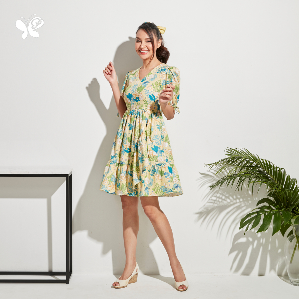 เดรสผู้หญิง [Papillon] Women Tiered Fluffy Dress คอวีแขนพอง ซิปยาวด้านหลัง ผ้า Cotton Rayon Blend ใส