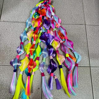 (ยกโหล12เส้น) ผมสีไฮท์ สีสัน ผมปลอม ผมไส้กรอก ผมแฟชั่น คละสี…