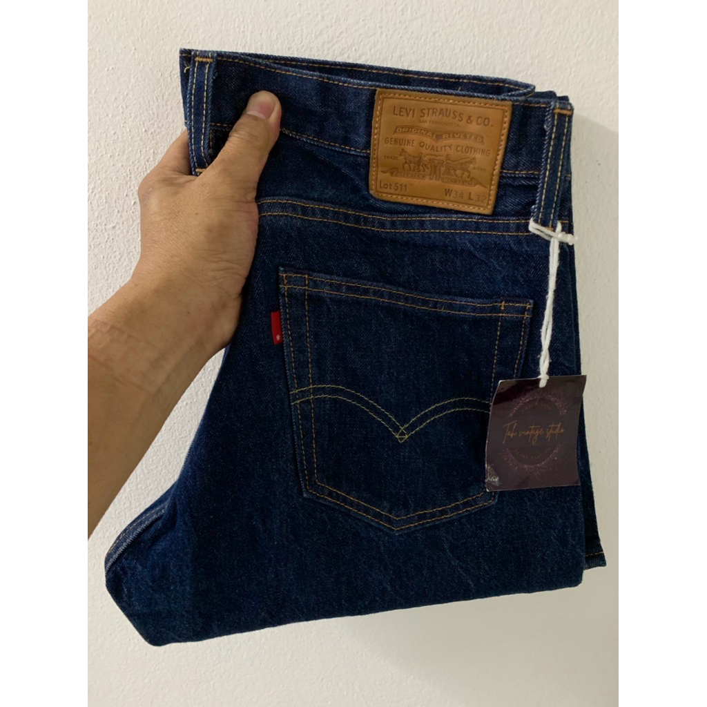 Levi’s 511 premium ริมแดง red-tapR , Made in USA , button 5115 , Size W34 L32 (ขนาดจริงดูตรงรายละเอี