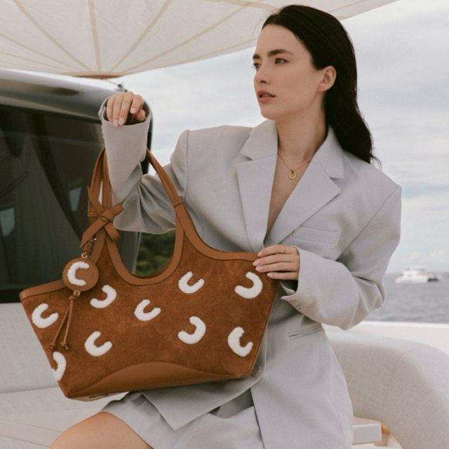 used 📍ส่งต่อกระเป๋า แบรนด์ IG : Cozii RM Merge ATB Mitr Gentle women ของแท้💯 เลื่อนดูได้นะคะ👜✨