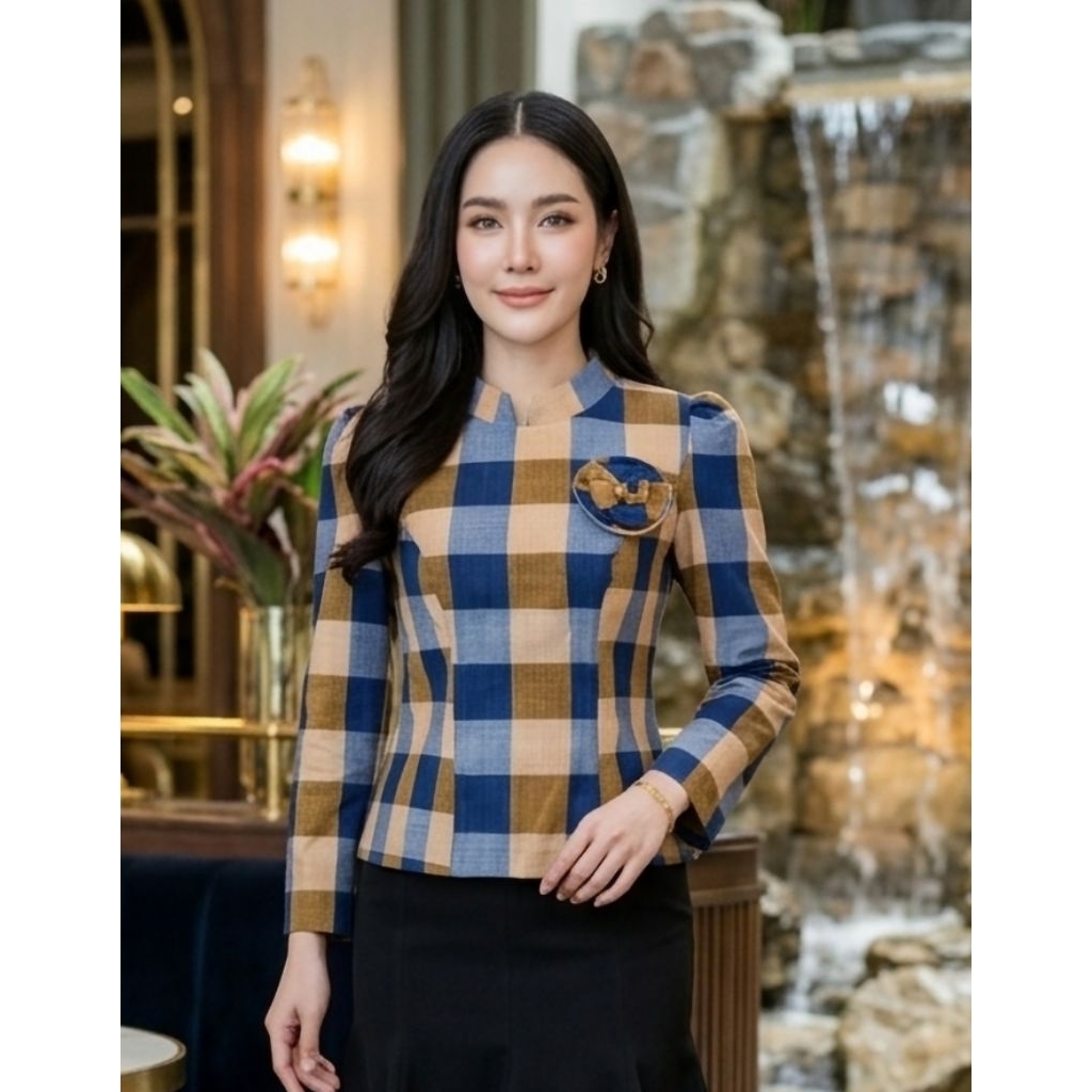 เสื้อผ้าฝ้ายทอมืออัดผ้ากาว รุ่นสีน้ำเงินลายตาราง และสีฟ้าเข้ม รอบอก 34-42 นิ้ว